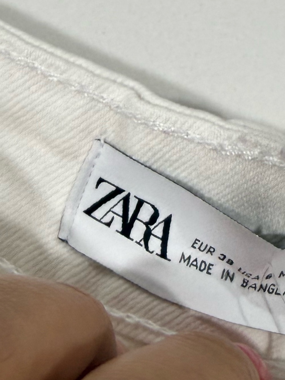 Zara White Distressed Denim Jean Shorts - Picture 2 of 3